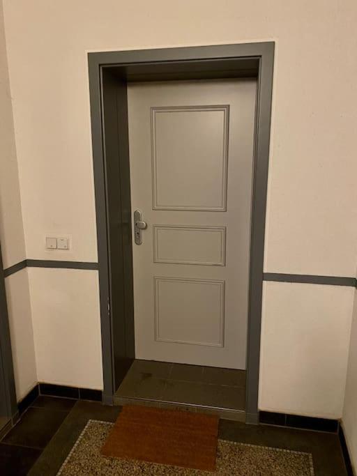 Ein Gemuetlicher Platz Im Gruenderzeitviertel Хемниц Экстерьер фото